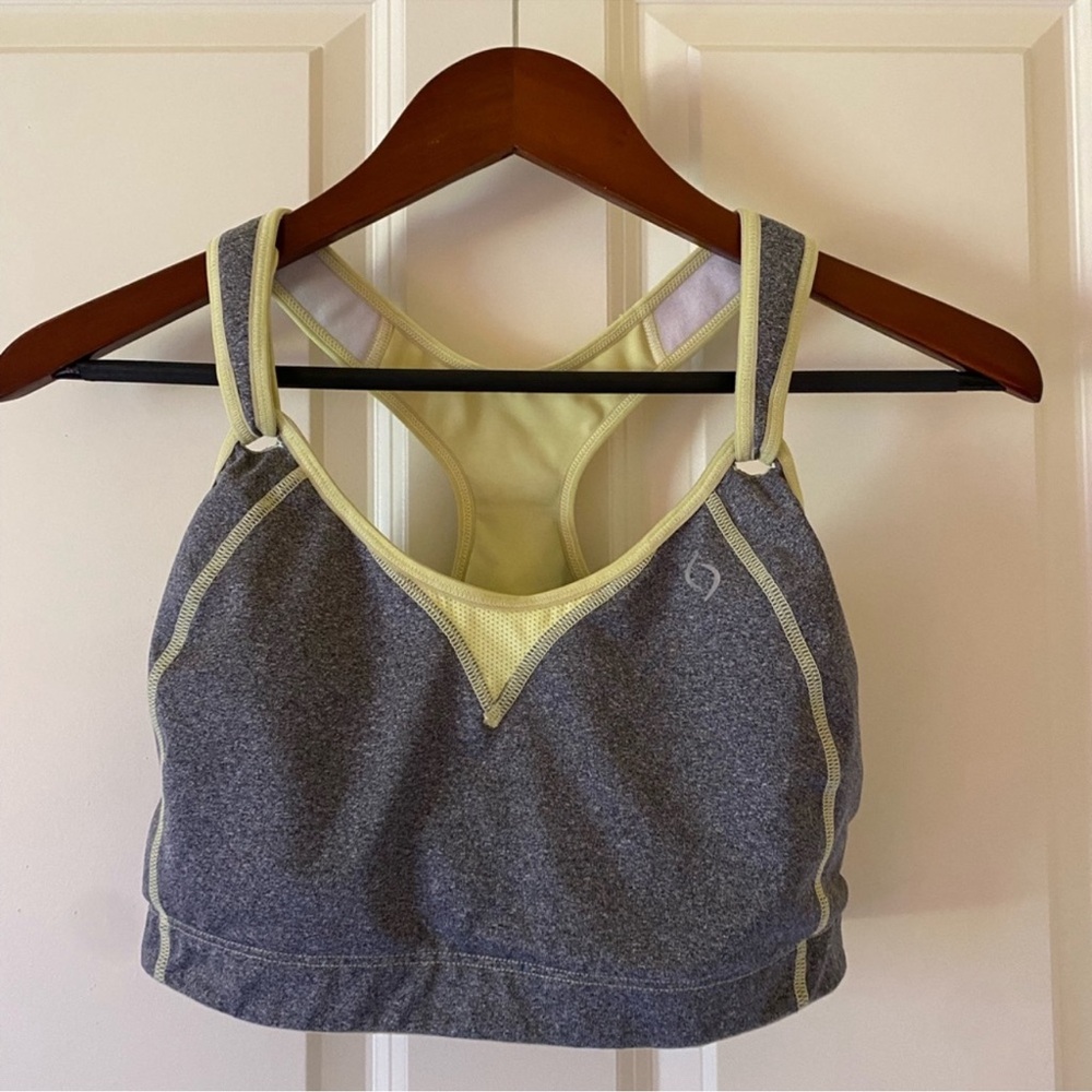 Moving Comfort Adjustable Sports Bra - 38DD